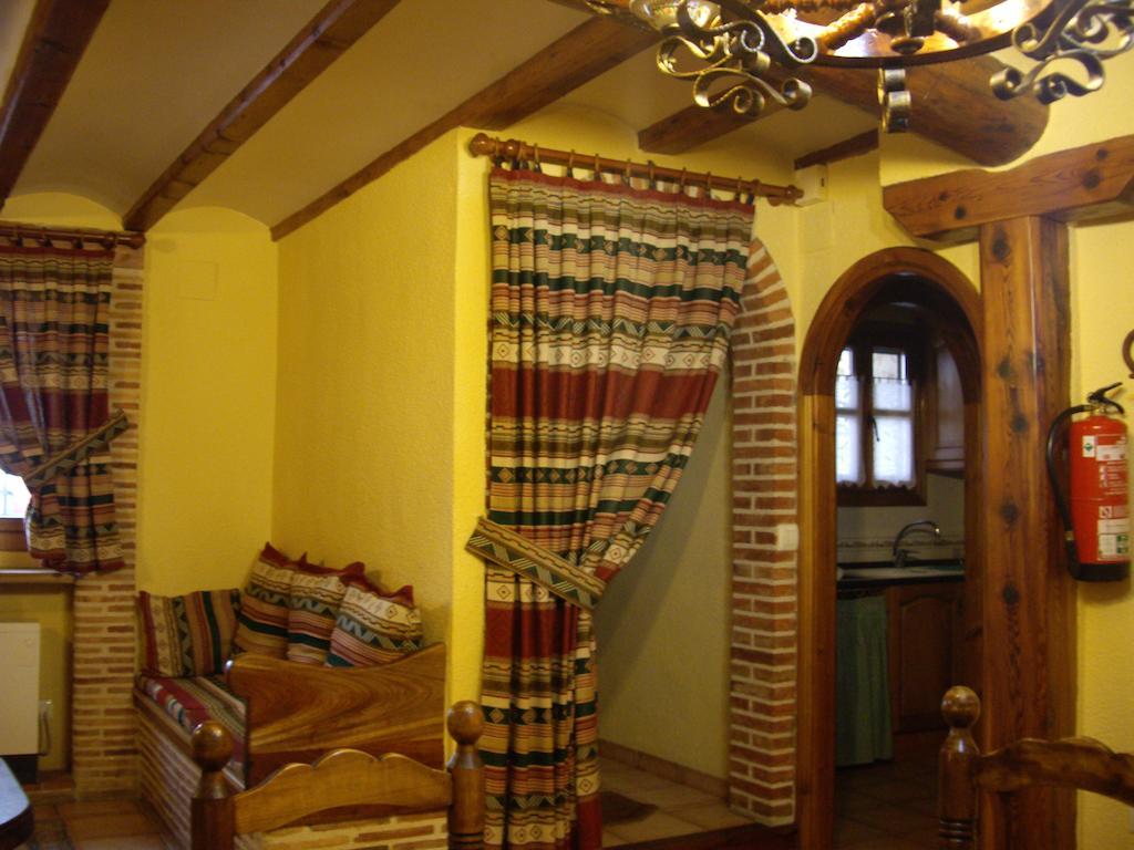 Torrefolch Villa Forcall Ruang foto